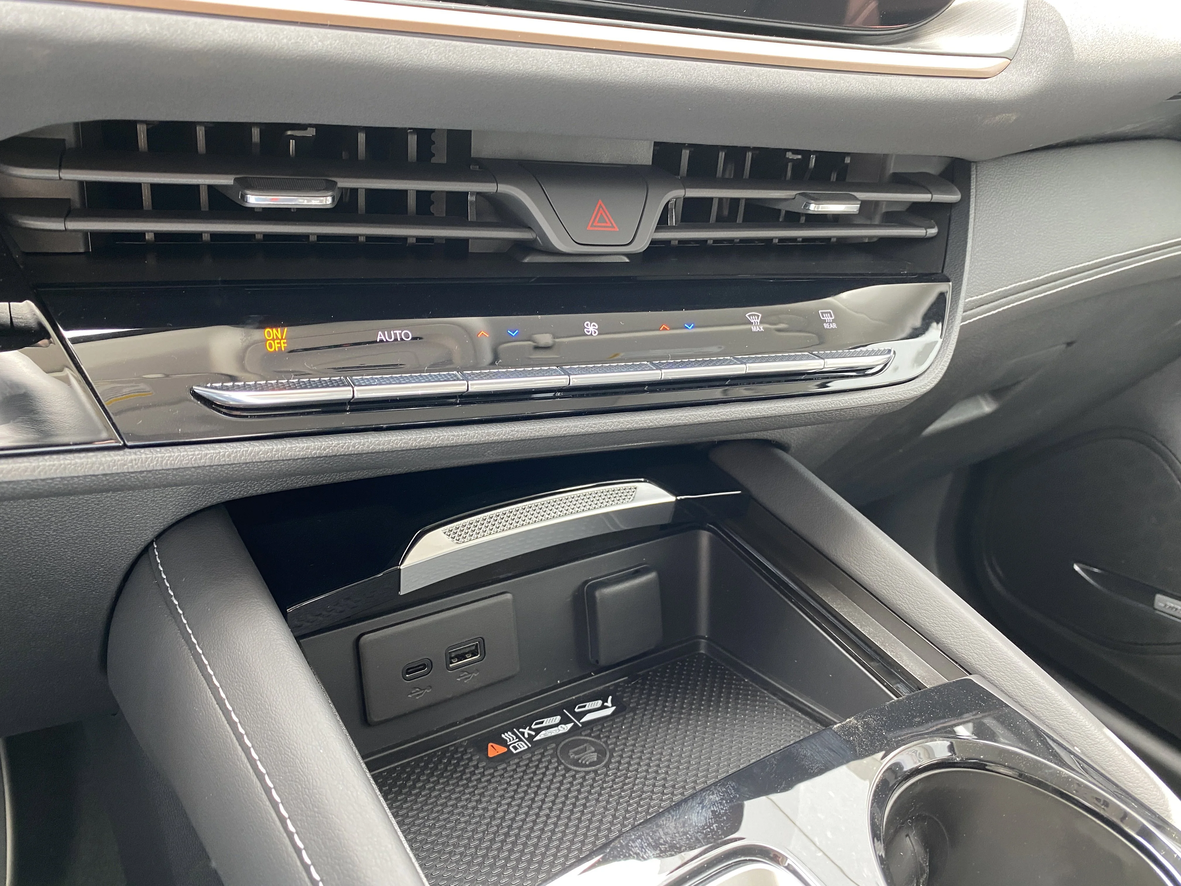 New 2026 Summit White Buick Sport Touring image 23
