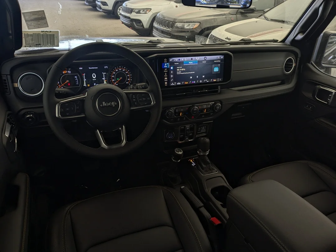 New 2026 Black Jeep Sahara - - 4x4 - McKinley Leather Seats - Body? Colour Hardtop - Side Steps & More! image 22