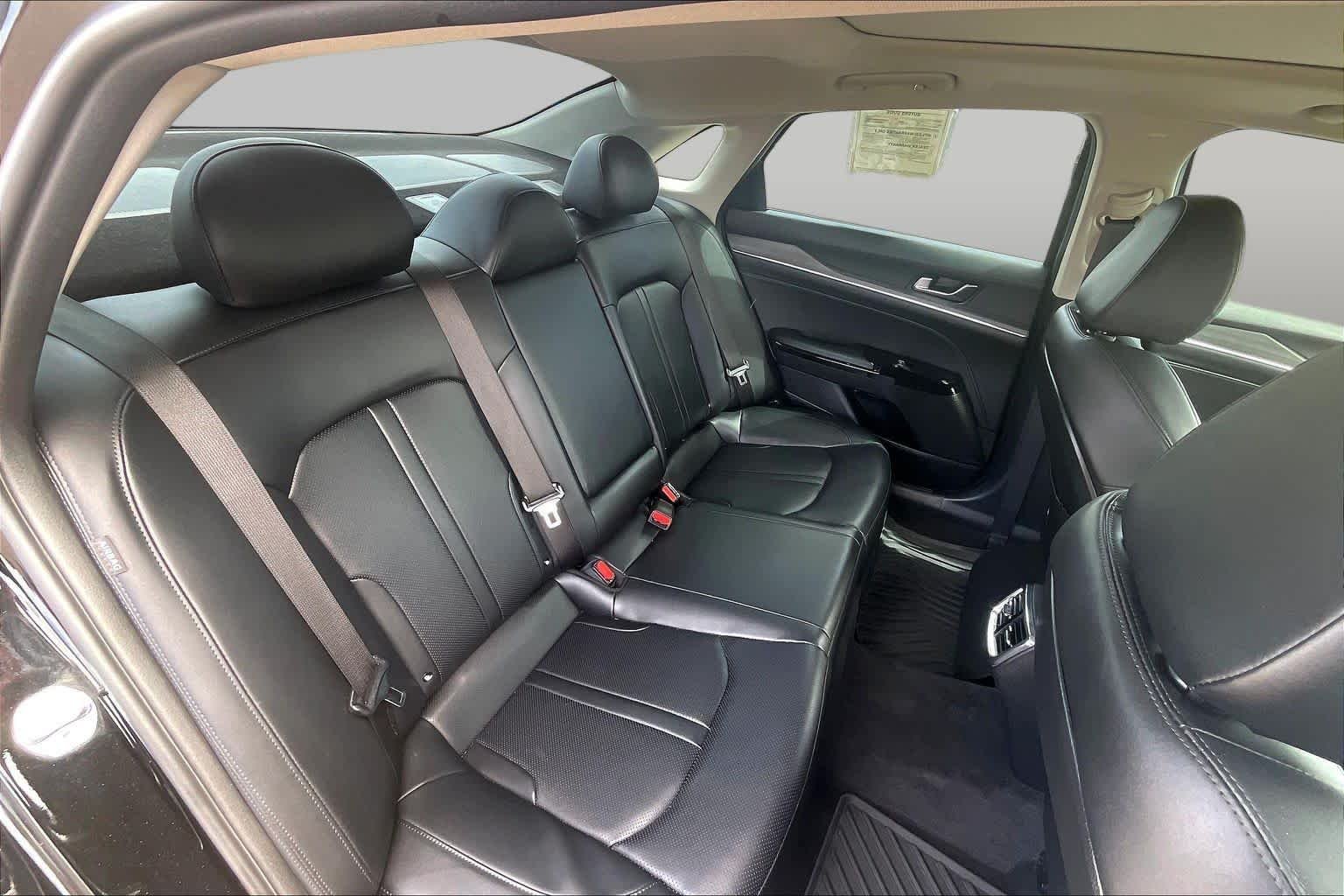 Used 2025 Aurora Black Pearl Kia EX image 18