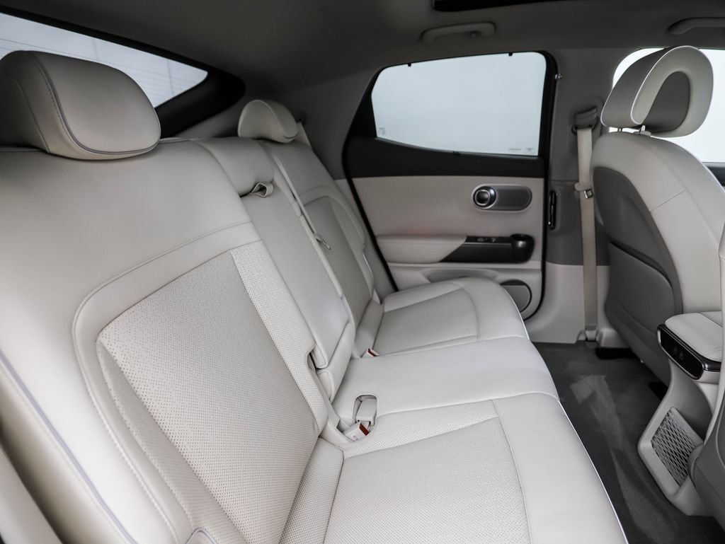 Used 2023 White Genesis Advanced image 27