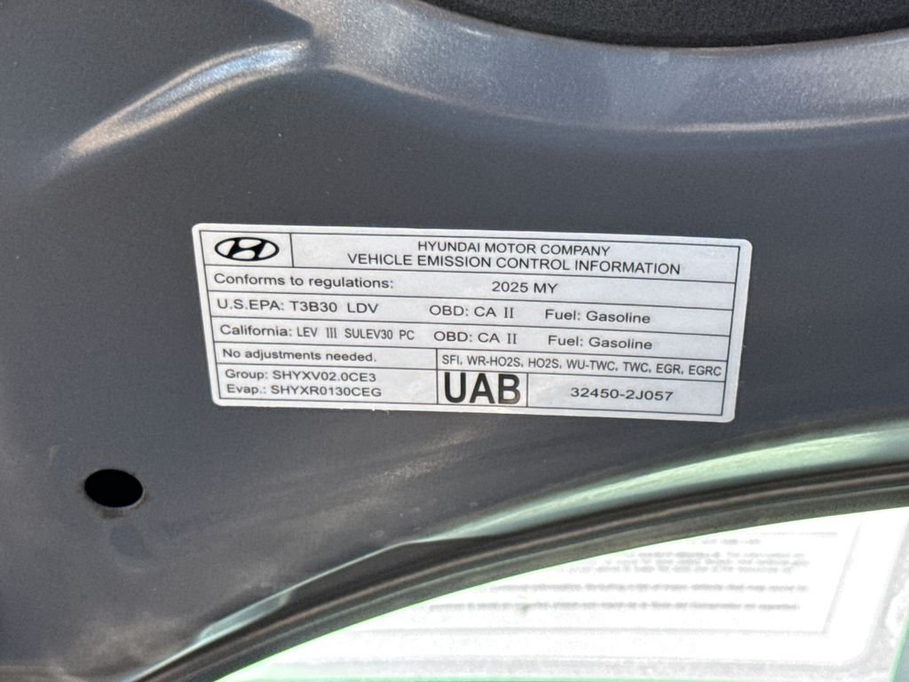 Used 2025 Gray Hyundai SEL Convenience image 9
