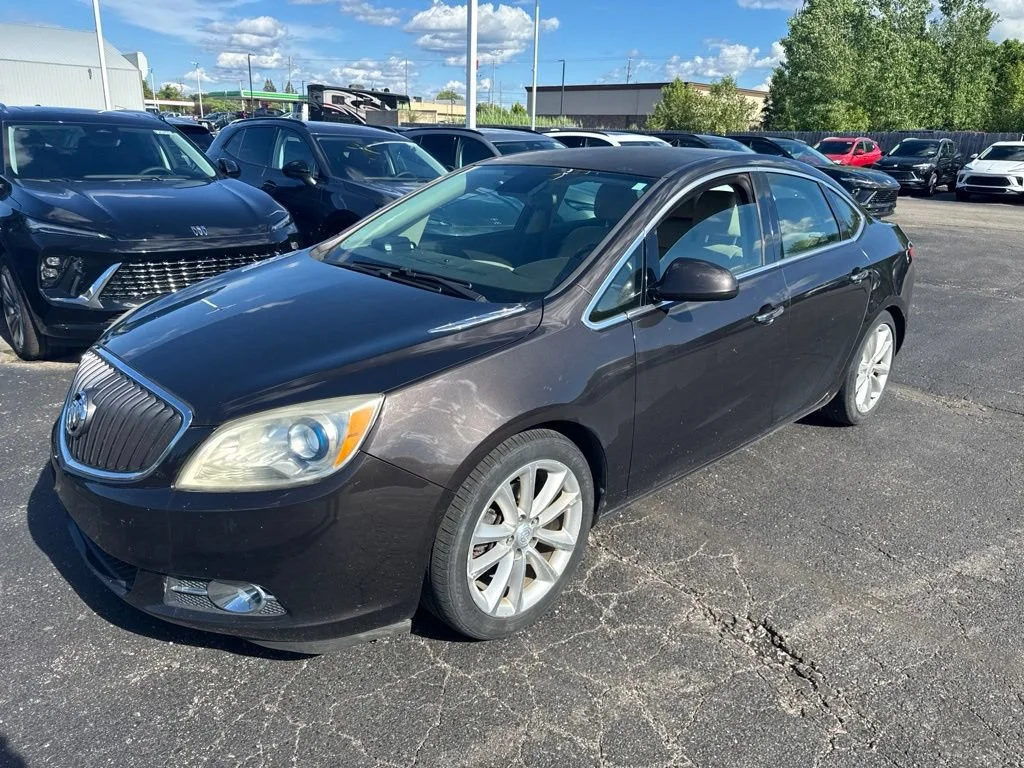 Used 2013 MOCHA BRONZE METALLIC Buick CASHMERE CLOTH SEAT image 5