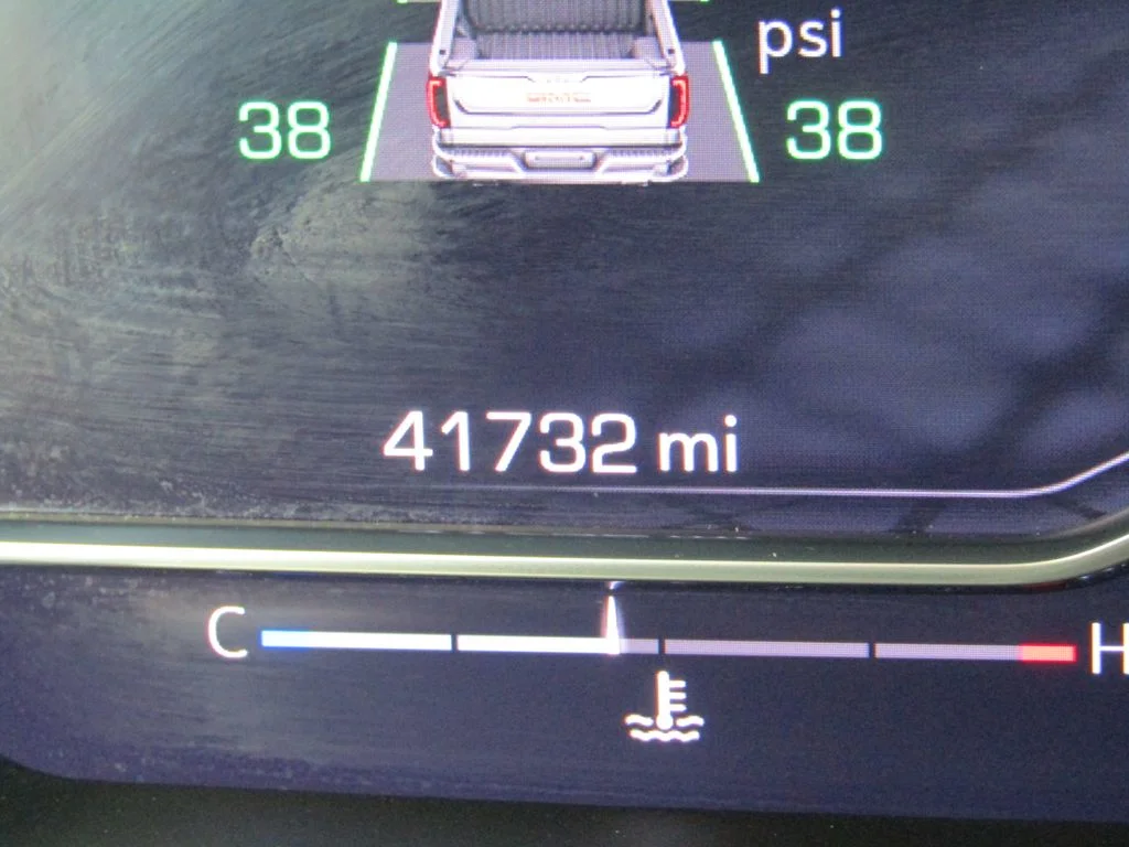 Used 2025 Sterling GMC SLT image 29