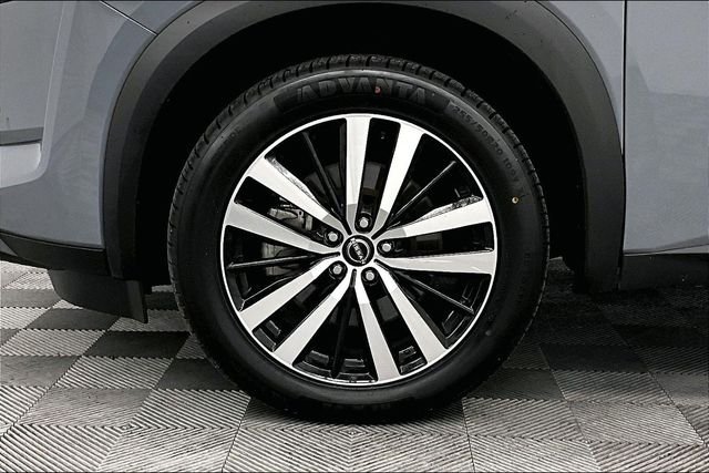 2025 Nissan Pathfinder Platinum - Photo 10