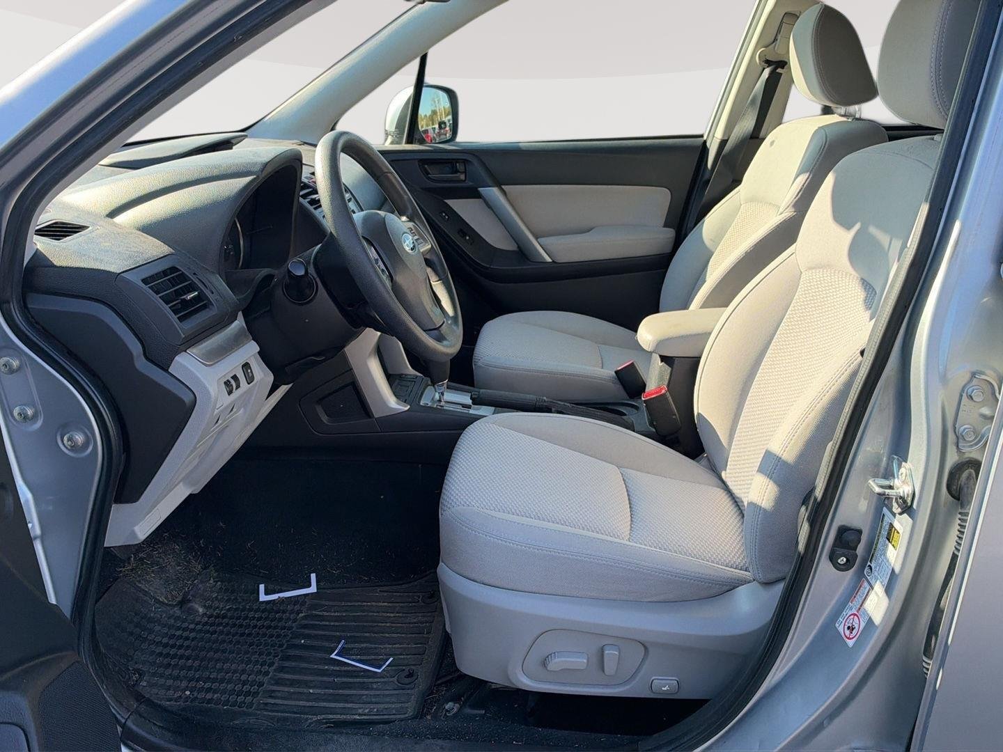 Used 2015 Ice Silver Metallic Subaru 2.5i Premium image 3