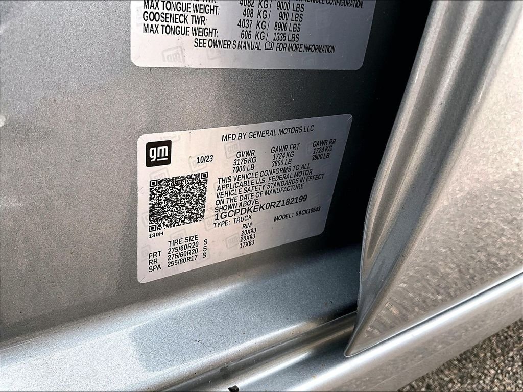 Used 2024 Gray Chevrolet LT image 35