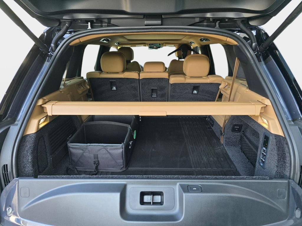New 2026 Varesine Blue LAND ROVER SE LWB 7-Seats / V8 image 12