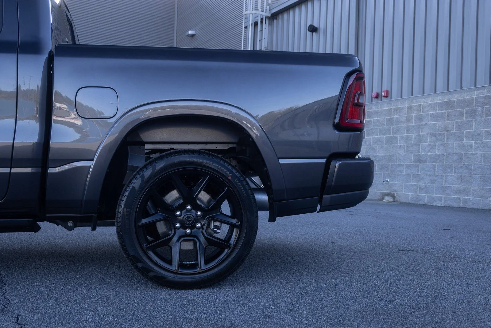New 2026 Granite Crystal Metallic Clear-Coat Exterior Paint RAM Laramie image 6