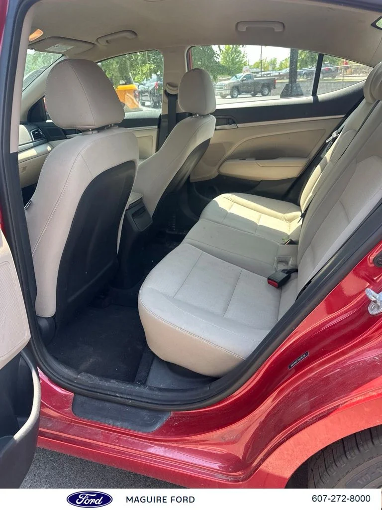 Used 2017 Red Hyundai SE image 11