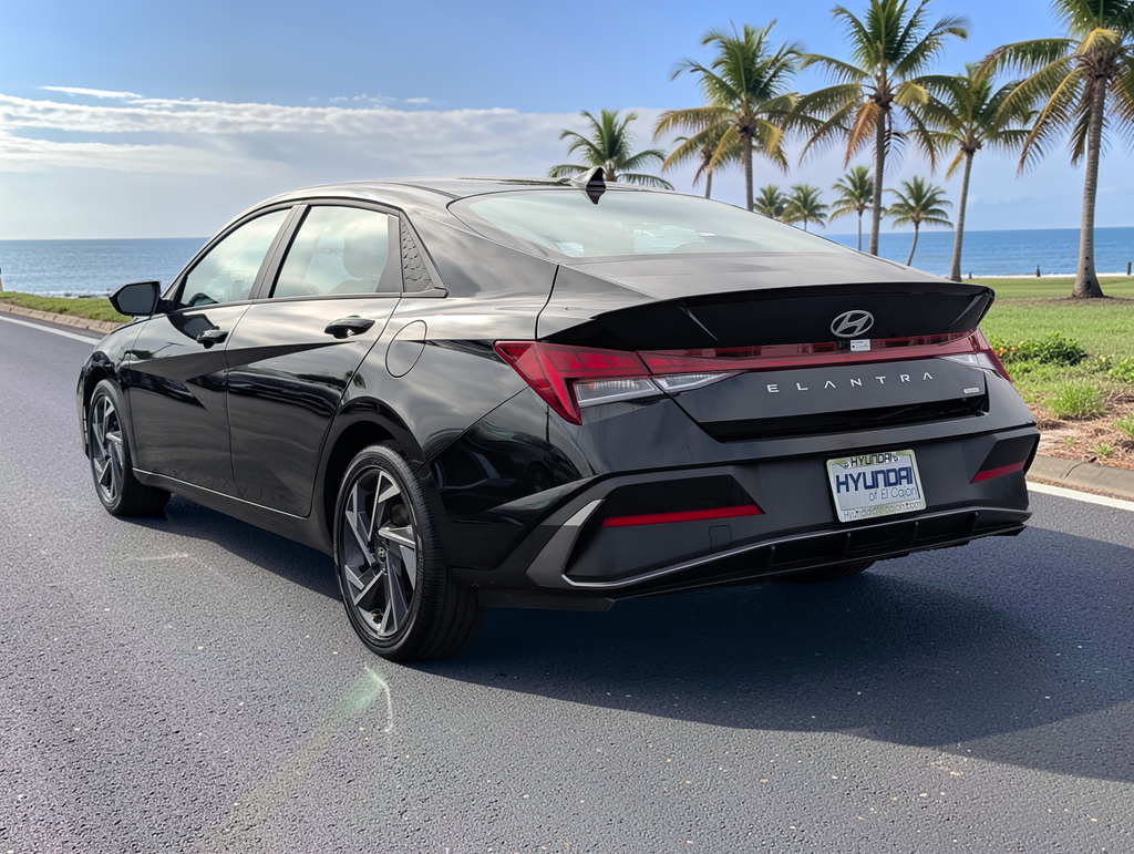 Certified Used 2025 Black Hyundai SEL Sport image 7