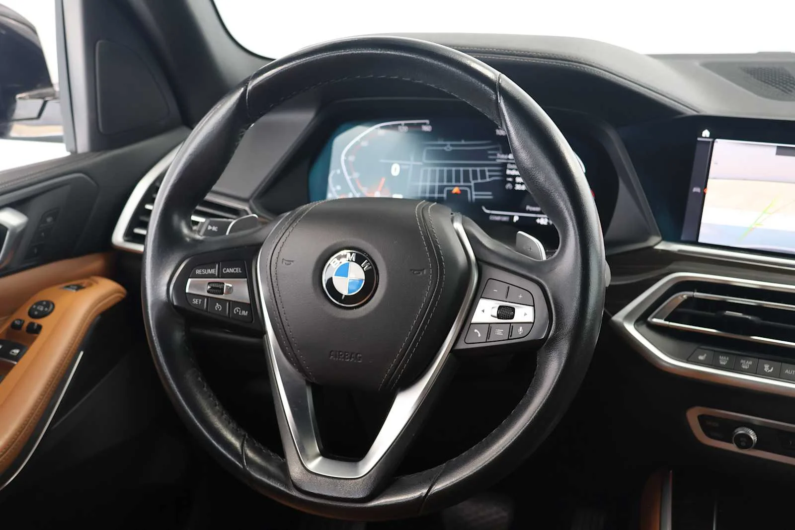 Used 2023 MINERAL WHITE BMW sDrive40i image 27