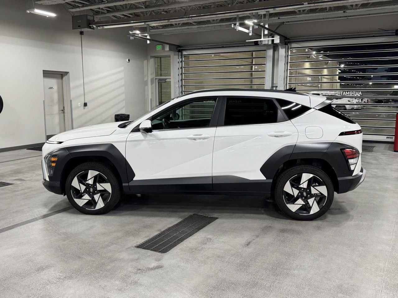 New 2026 Atlas White Hyundai Limited AWD image 9