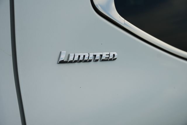 Certified Used 2024  Toyota Limited image 11