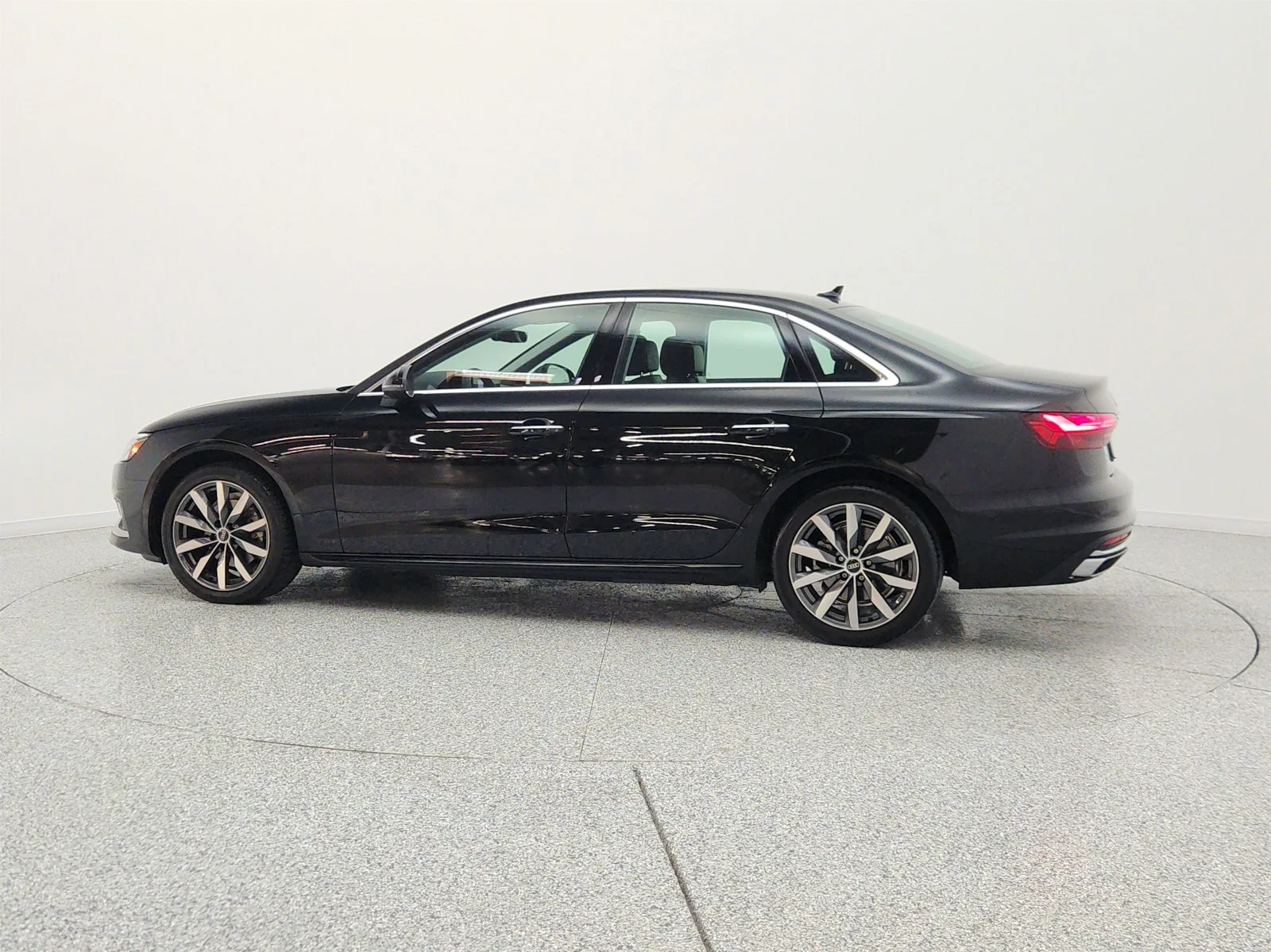 Used 2023 Mythos Black Metallic Audi Premium 40 TFSI quattro image 8