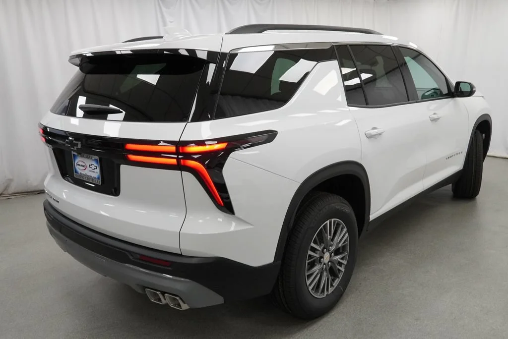 New 2027 Summit White Chevrolet LT image 3