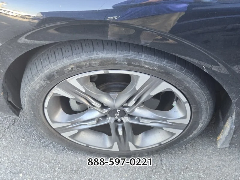 Used 2022 Ebony Black KIA EX image 11