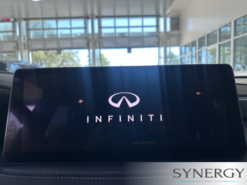 New 2027 2T RAD WHT INFINITI Sport AWD image 11