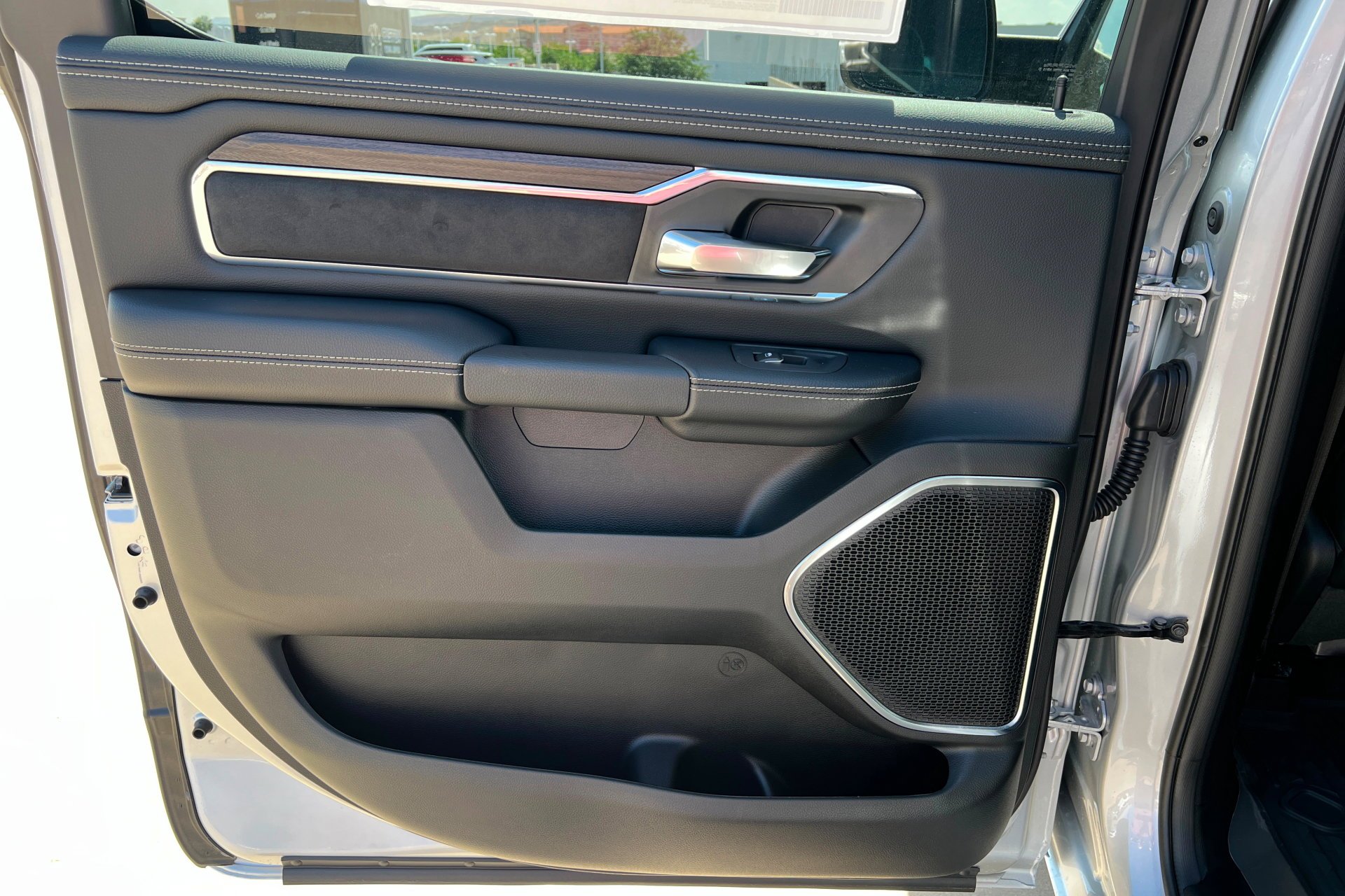 New 2026 Silver Zynith Exterior Paint RAM Laramie image 19