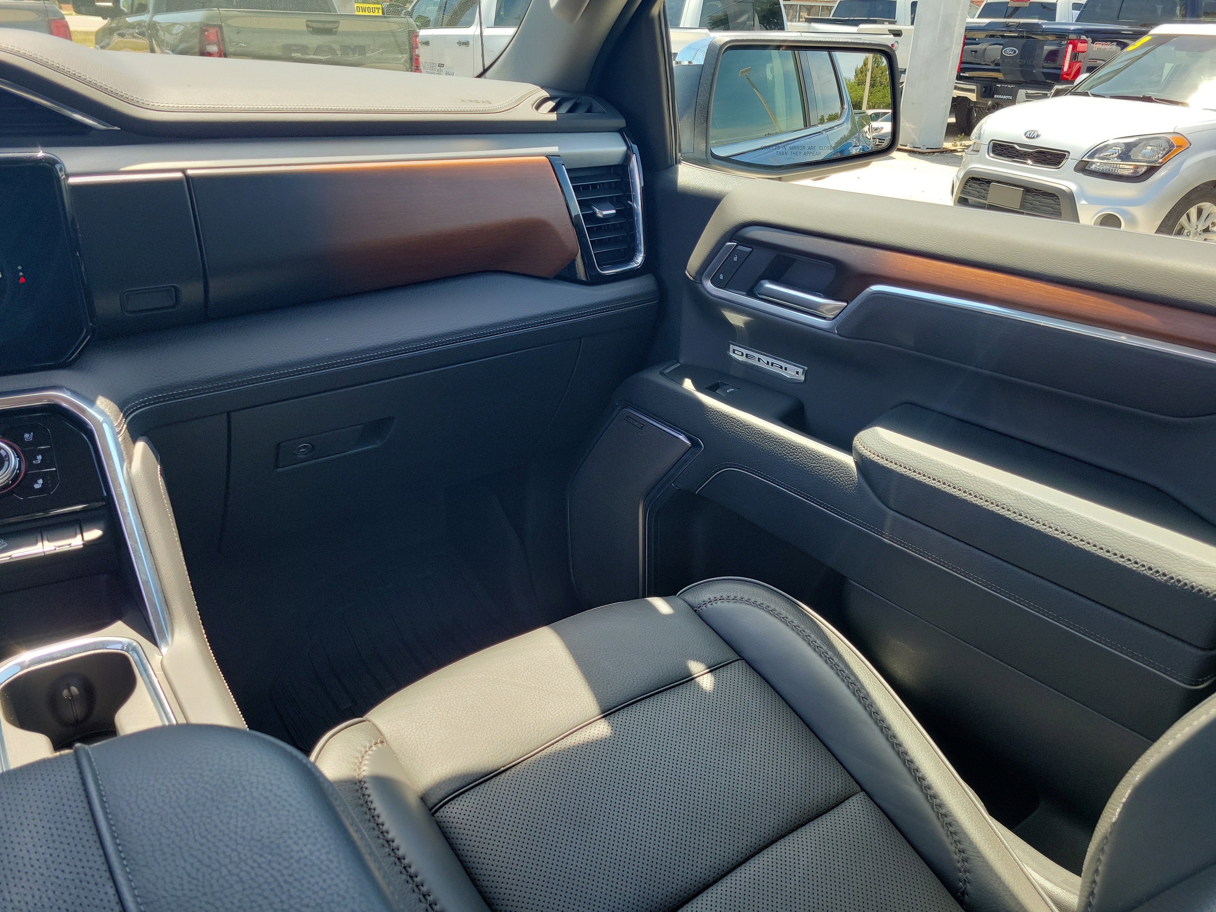 Used 2025 Downpour Metallic GMC Denali image 17