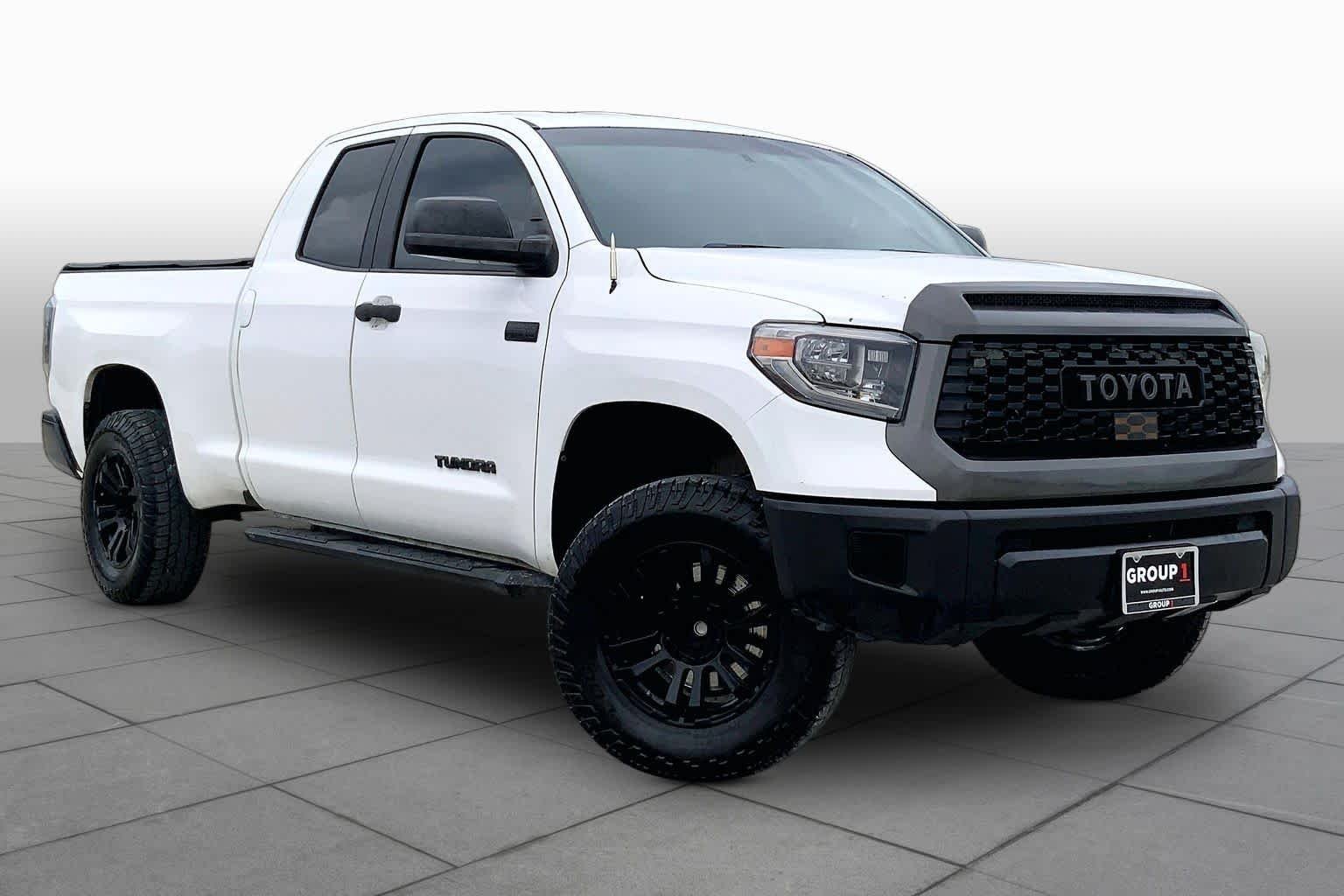Used 2017 Super White Toyota SR image 3