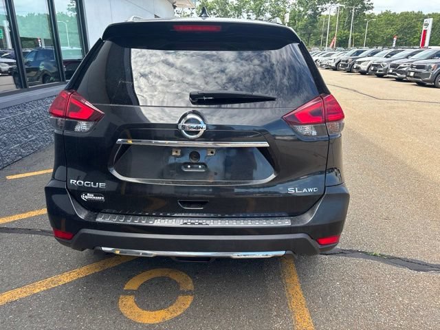 Certified Used 2017 Magnetic Black Nissan SL image 6