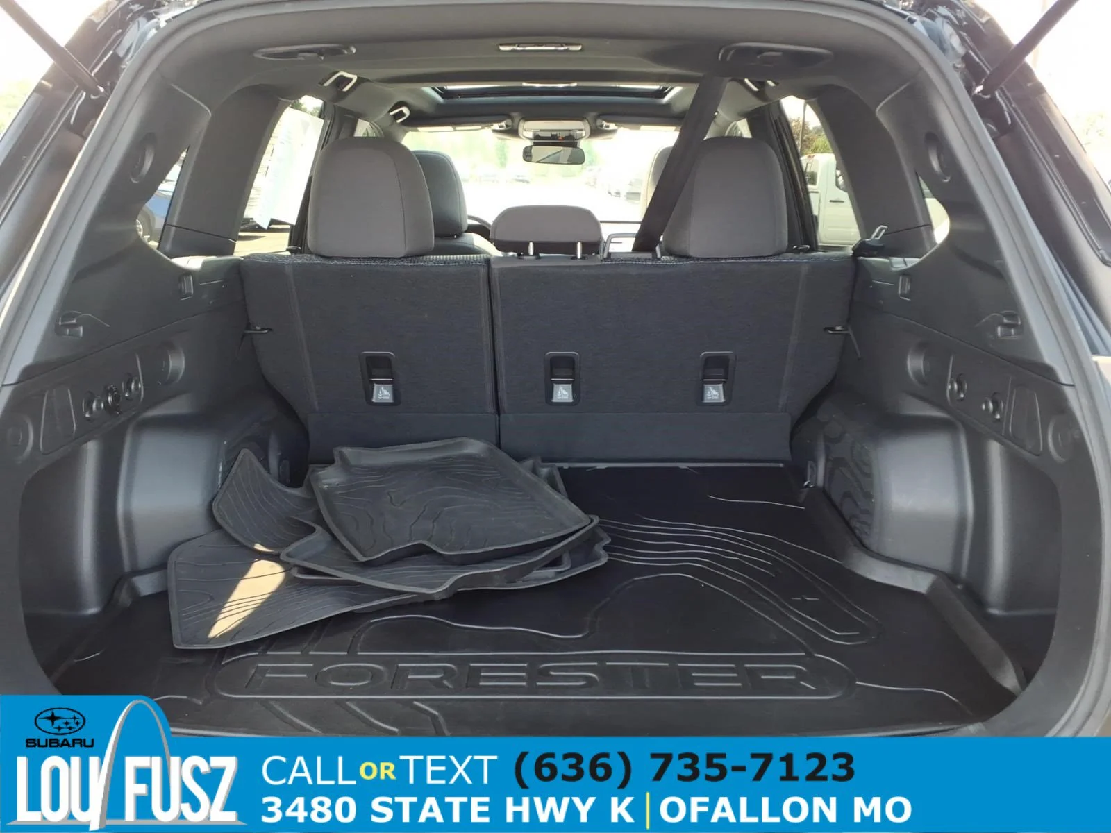 Used 2025 Crystal Black Silica Subaru Premium image 29