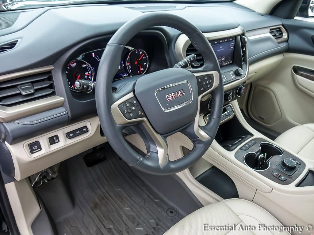 2023 GMC ACADIA - Image 9
