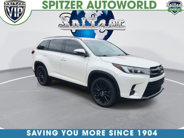 Used 2019 White Toyota SE image 3