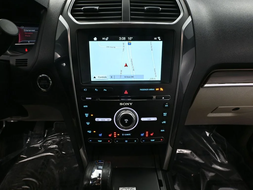 Used 2018 Red Ford Limited image 34