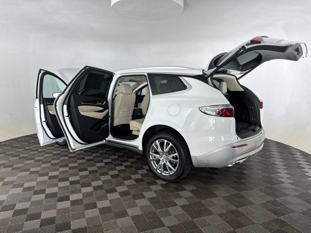Used 2023 White Buick Essence image 18