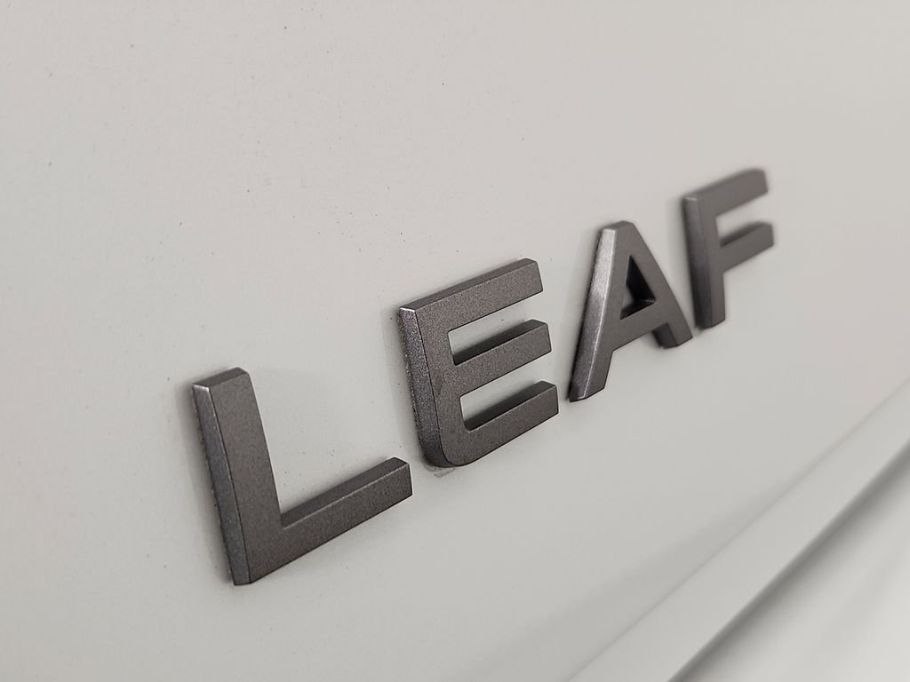 New 2026 White Nissan SV+ image 8