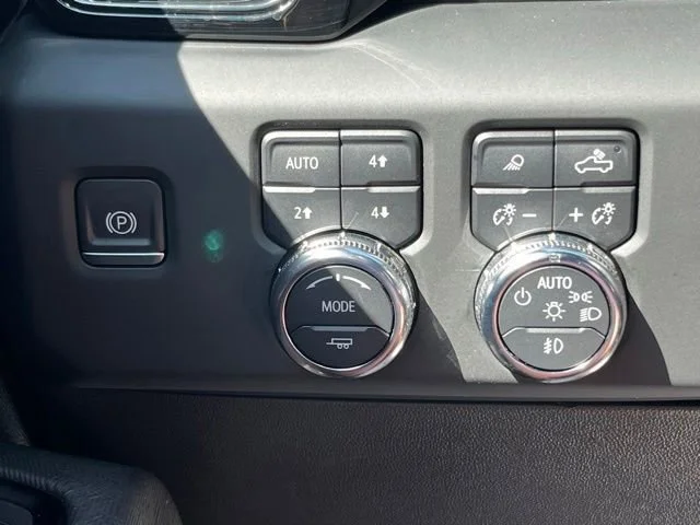 Used 2024 Onyx Black GMC AT4X image 37