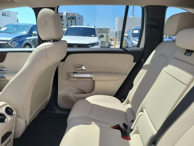 Used 2023 White Mercedes-Benz GLB 250 image 13