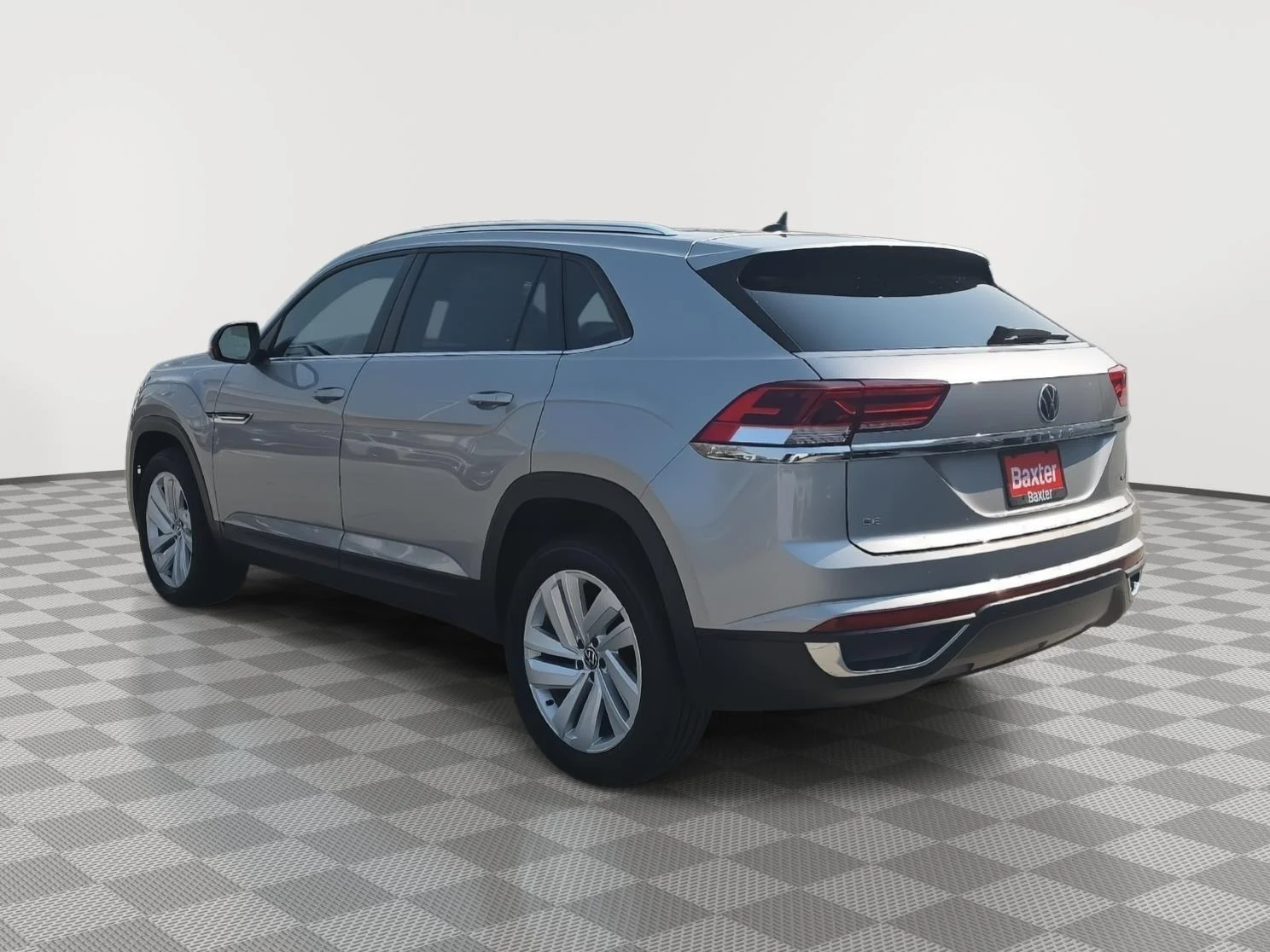 Used 2023 Silver Volkswagen 2.0T SE w/Technology image 7