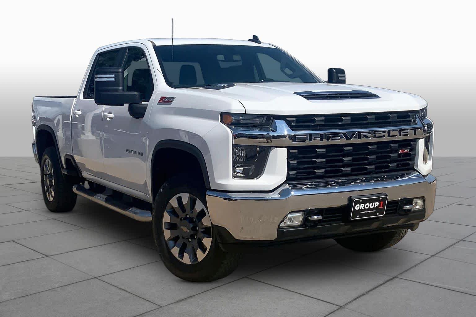 Used 2022 Summit White Chevrolet LT image 3