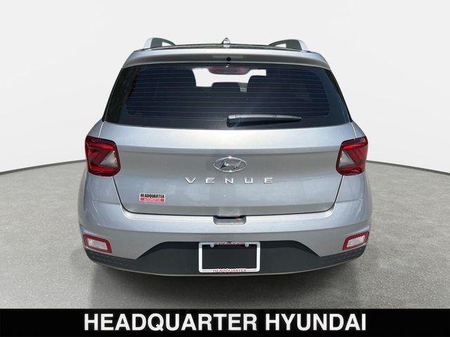 New 2026 Silver Hyundai SEL image 3