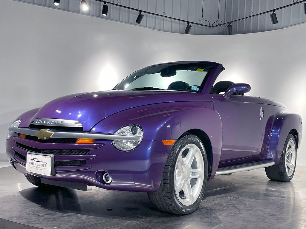 2004 Chevrolet SSR LS - Photo 22