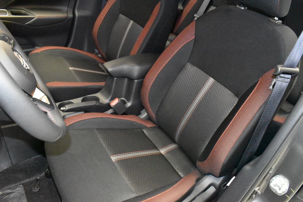 2025 Nissan Versa Sedan SR - Photo 14