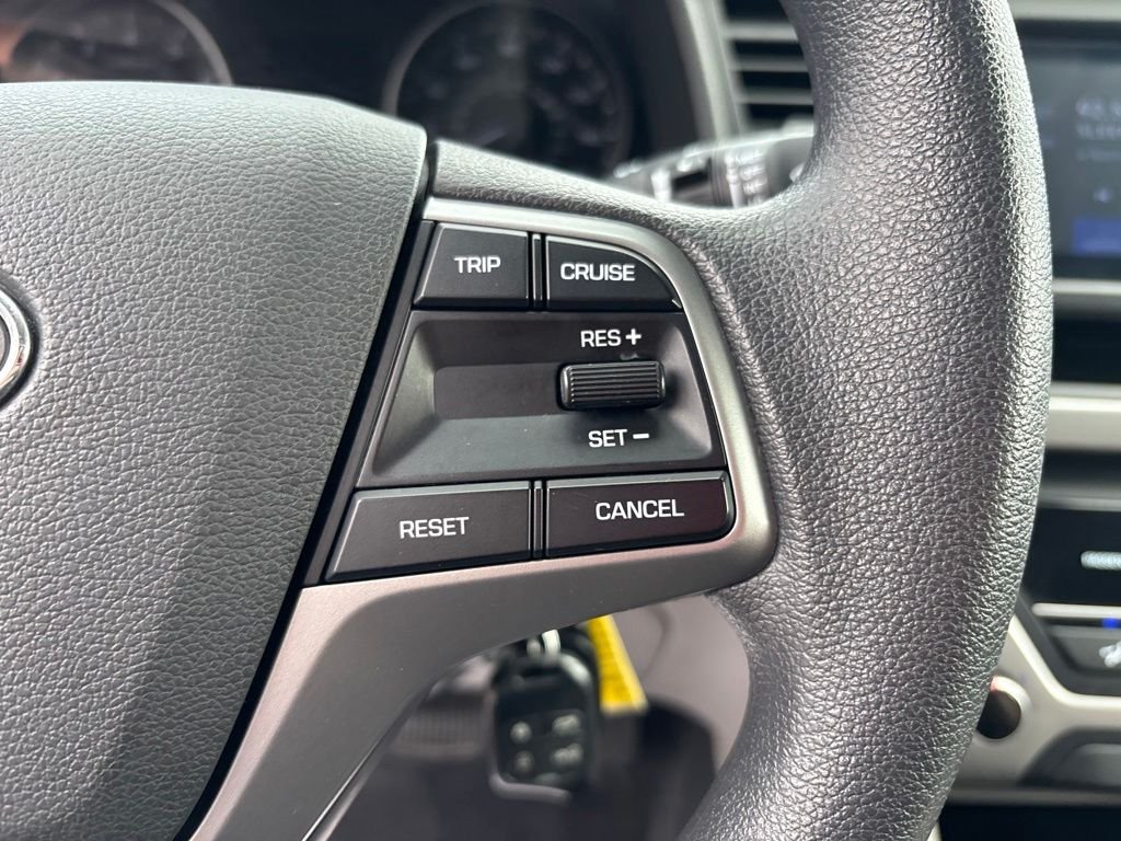 Used 2018 Gray Hyundai SE image 24