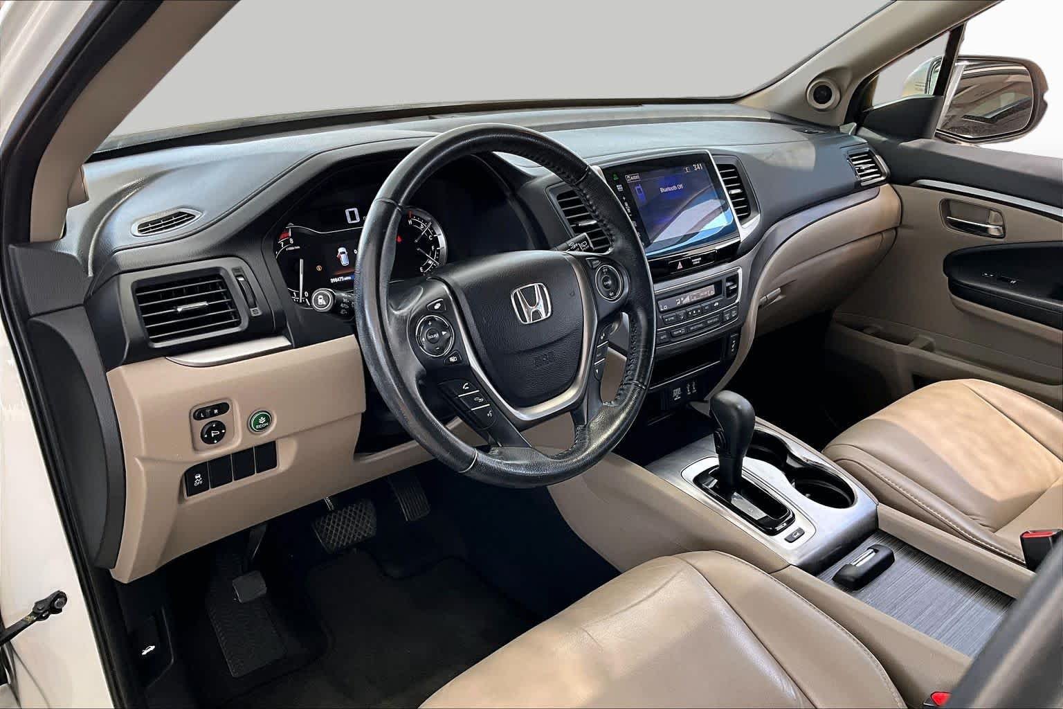Used 2016 White Diamond Pearl Honda EX-L image 18