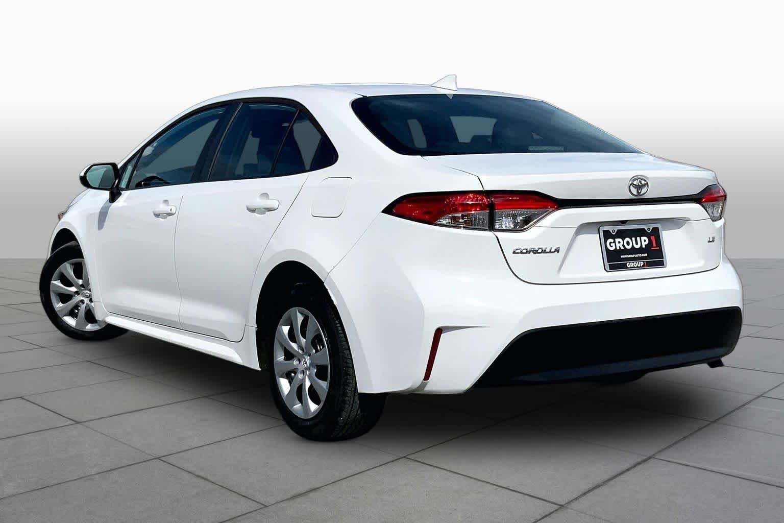 Used 2024 Ice Cap Toyota LE image 12