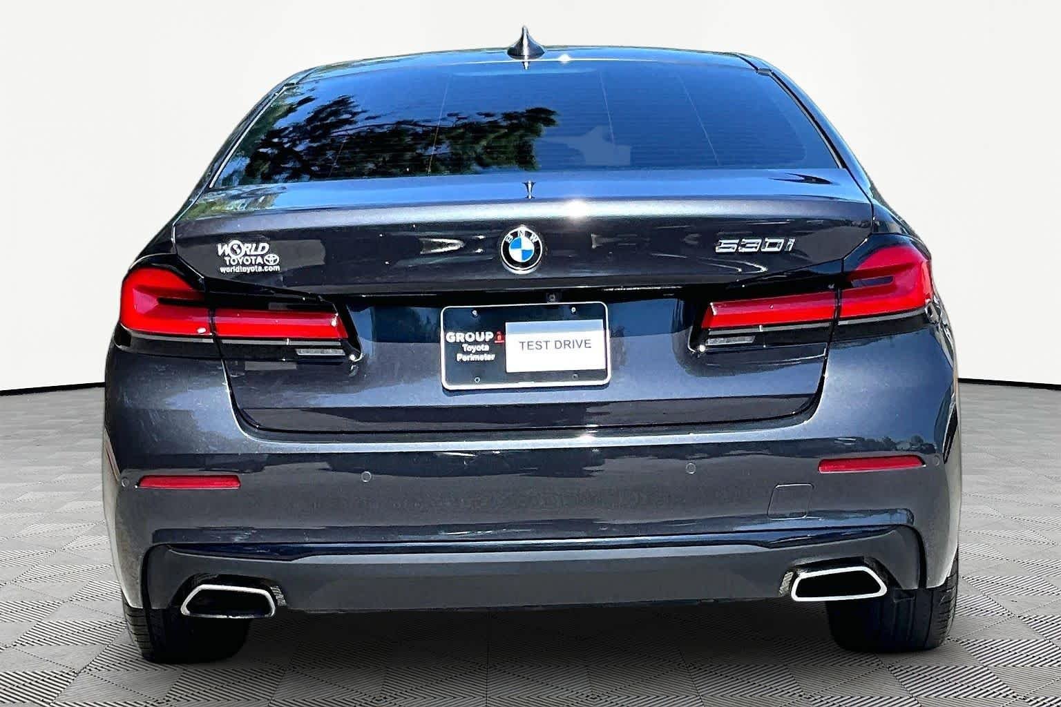 Used 2022 Dark Graphite Metallic BMW 530i image 5