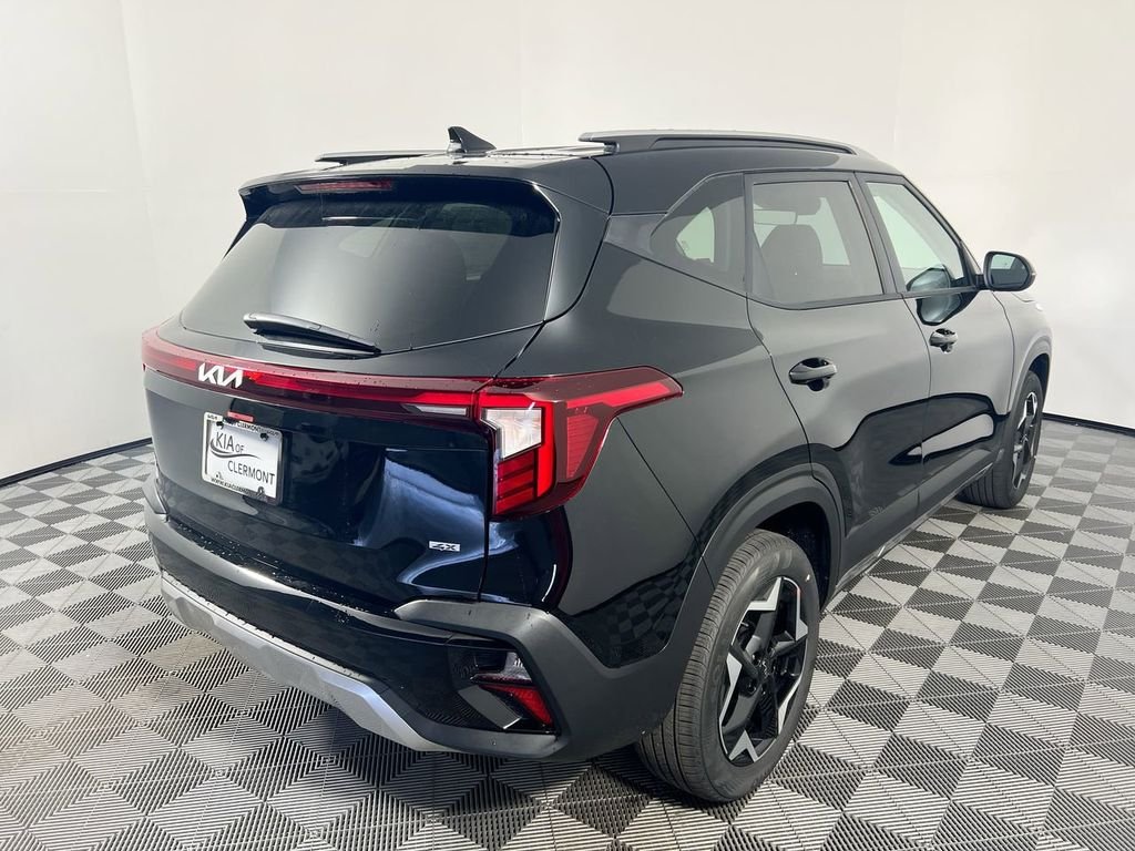New 2026 Fusion Black Kia S image 3