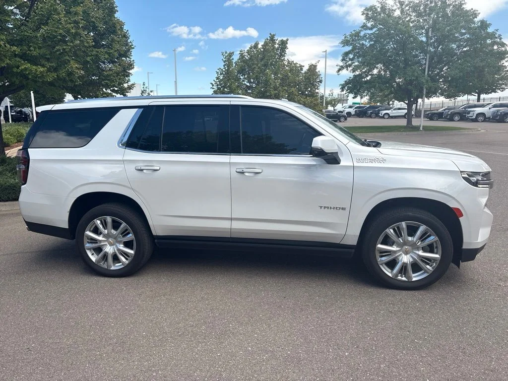 Used 2021 White Chevrolet High Country image 6