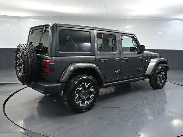 Certified Used 2025 Gray Jeep Sahara image 6