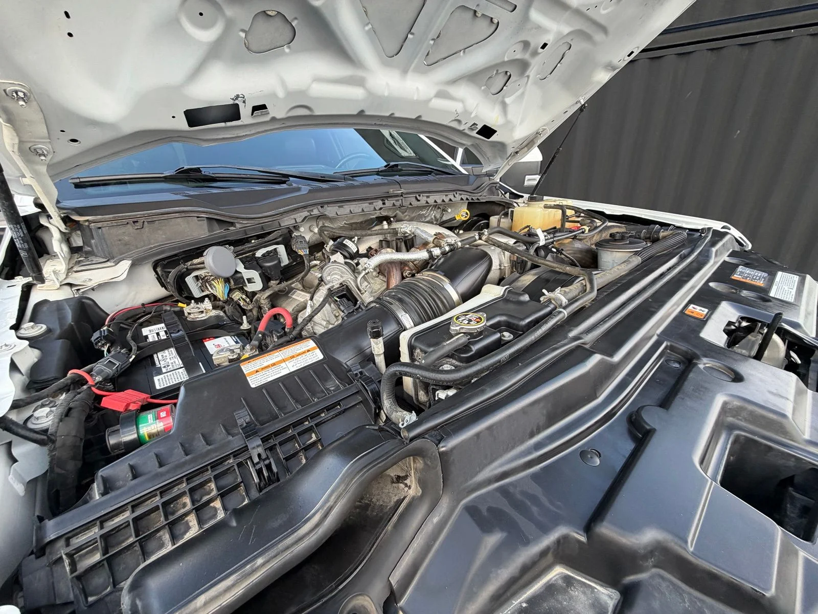 Used 2022 White Ford Lariat image 33