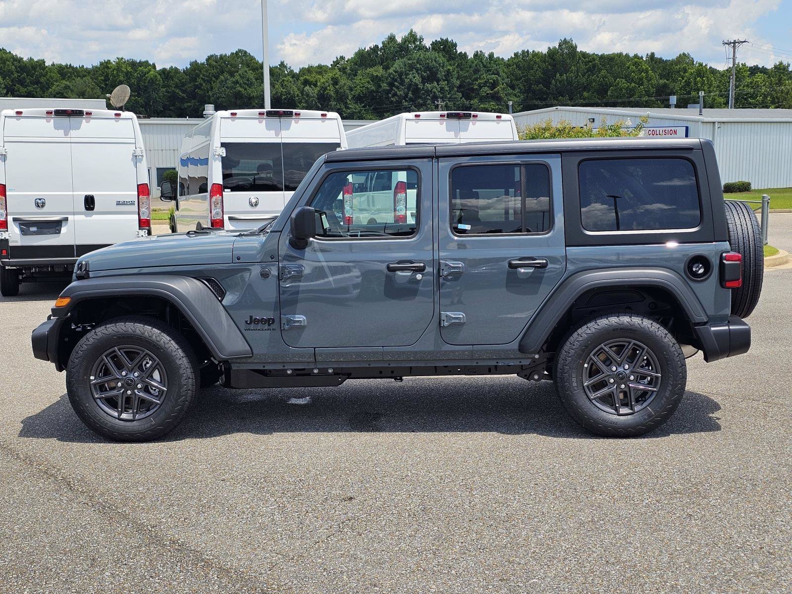New 2026 Anvil Clear-Coat Exterior Paint Jeep Sport S image 14