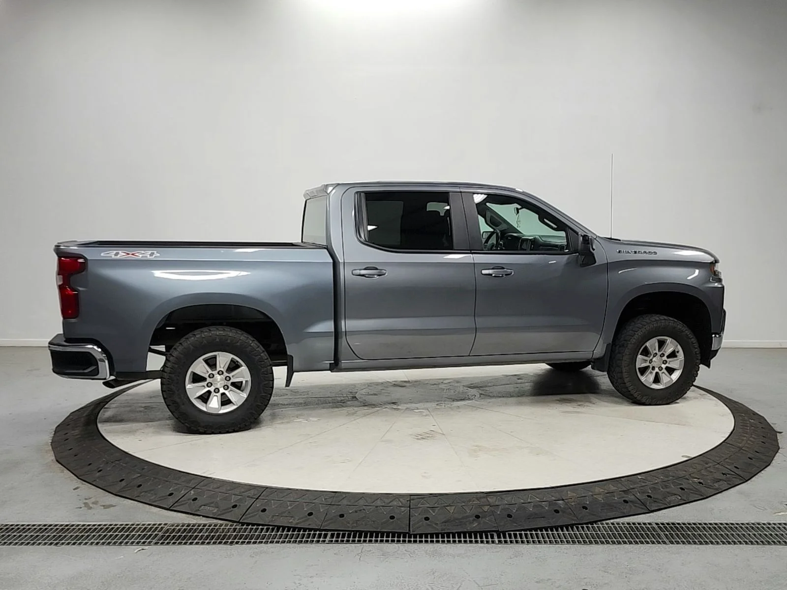 Used 2020 Satin Steel Metallic Chevrolet LT image 8