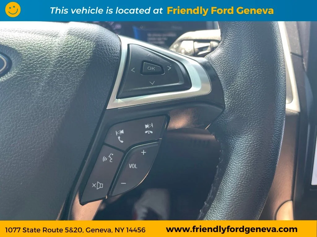 Used 2024 Gray Ford SEL image 21