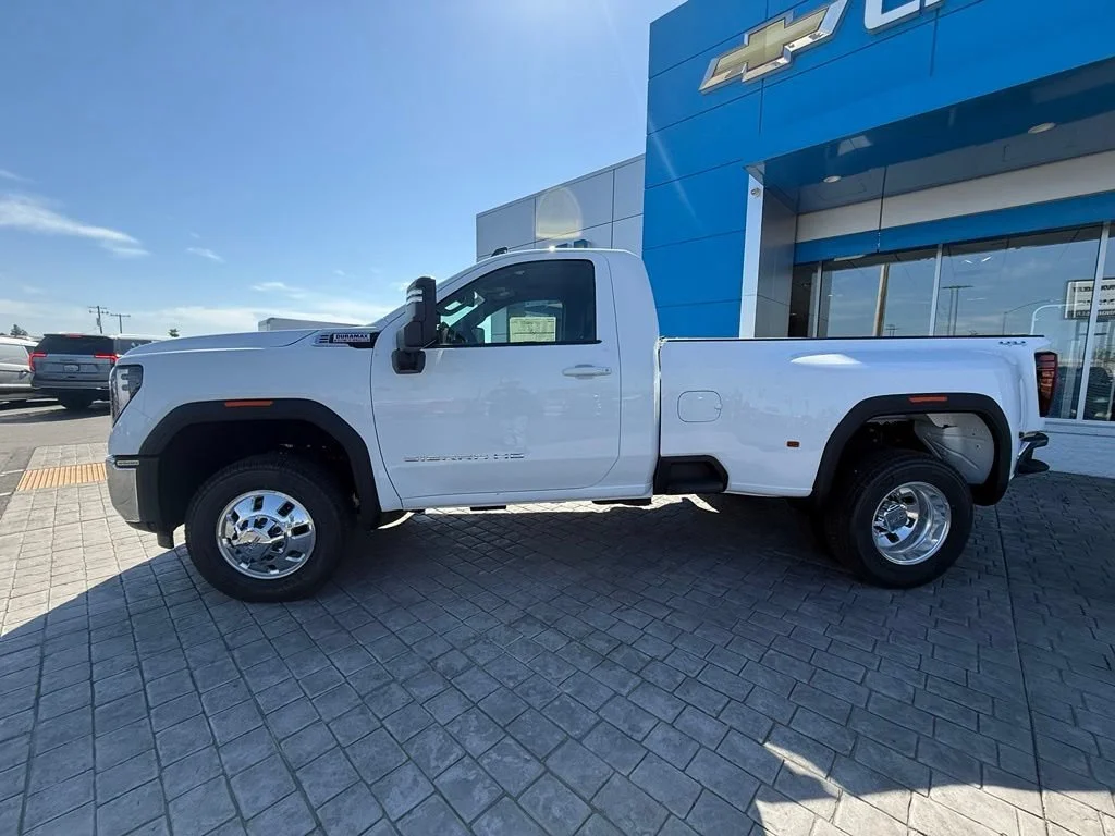 New 2026 Summit White GMC SLE DRW image 7